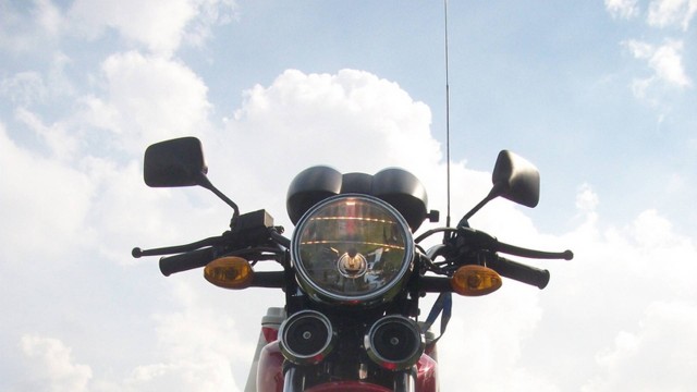 Acessório para moto: antena corta pipa - DOK Despachante