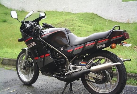 Foto de Moto Yamaha antiga | DOK