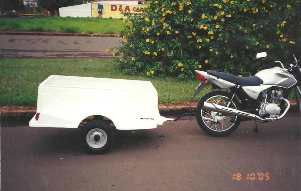 Foto de semirreboque para moto | DOK