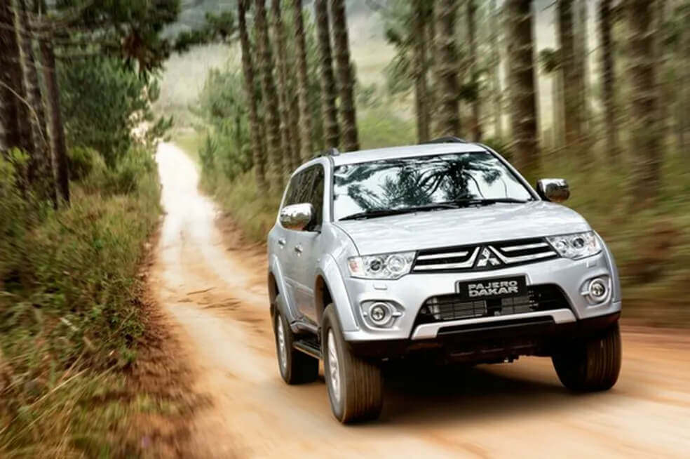 Foto de Mitsubishi quarta geração Pajero 4x4 | DOK