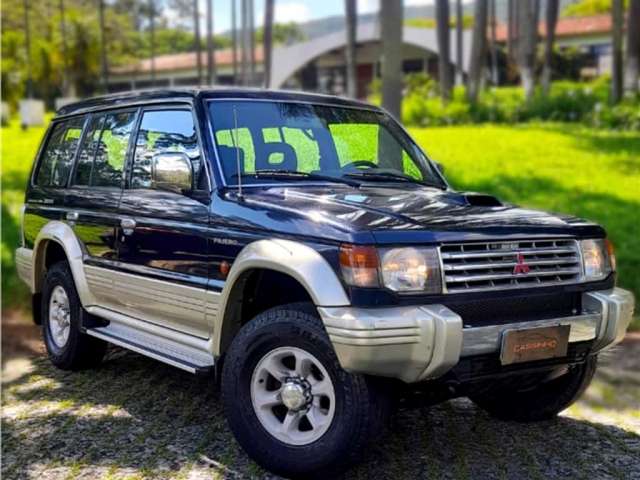 Foto de Mitsubishi segunda geração Pajero 4x4 | DOK